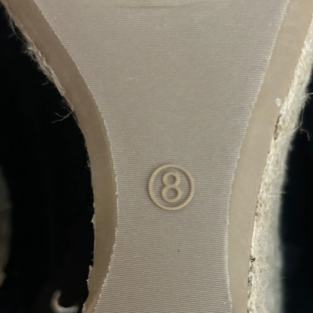 Lulu's Black and Tan Wedge Sandals - Picture 3 of 6